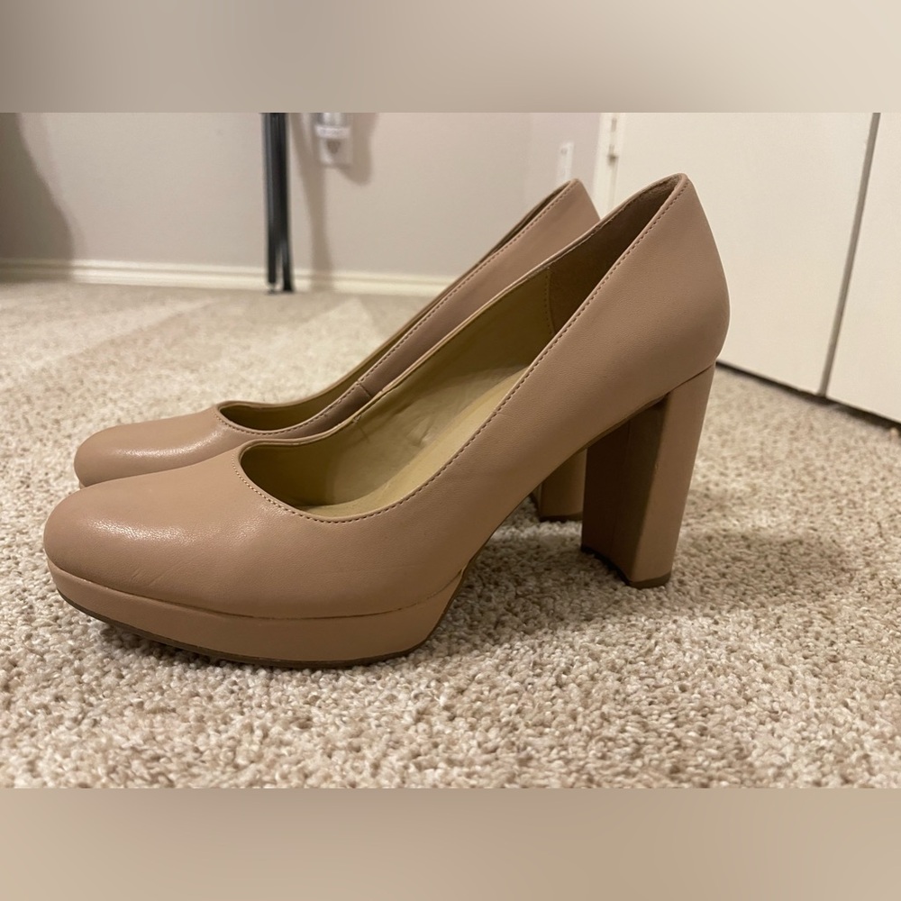 Naturalizer Nude Berlin Pump size 8.5